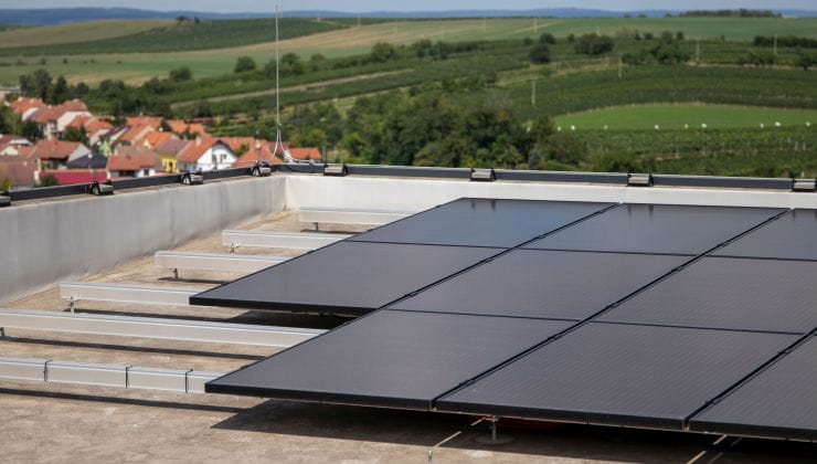 Solární panely na střeše